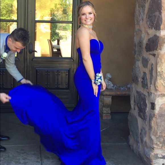 Dresses & Skirts - Prom dress